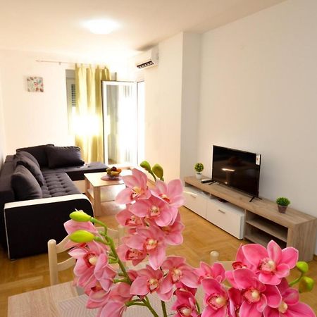 City Center Kotor - Garage Parking Included 외부 사진