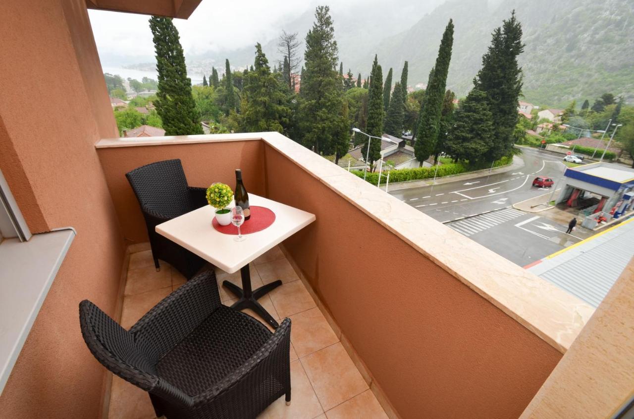 City Center Kotor - Garage Parking Included 외부 사진