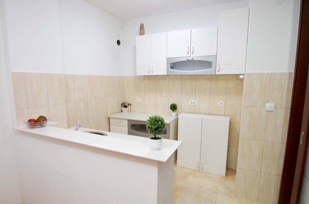 City Center Kotor - Garage Parking Included 외부 사진