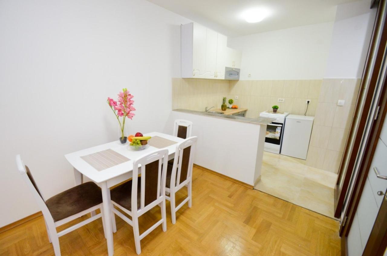 City Center Kotor - Garage Parking Included 외부 사진